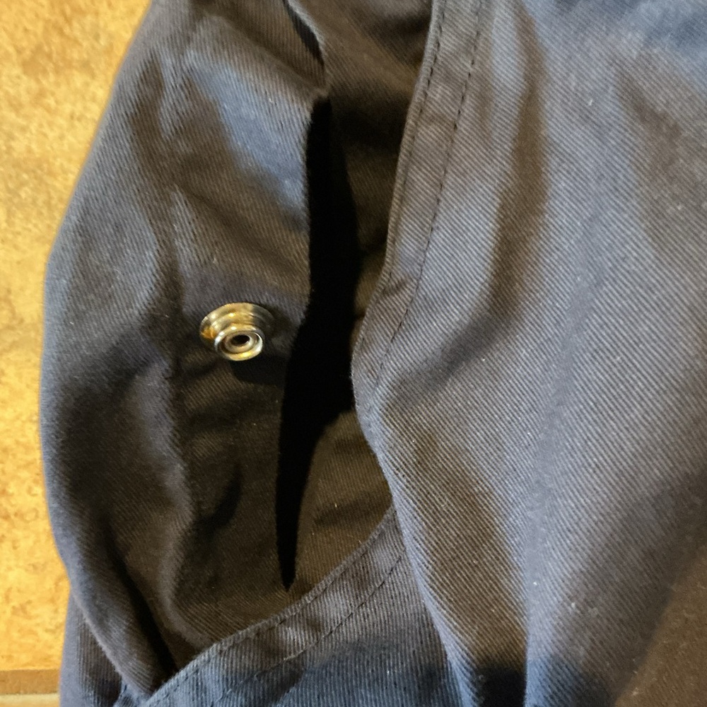 Note it is missing one metal button. - Picture 4 of 14